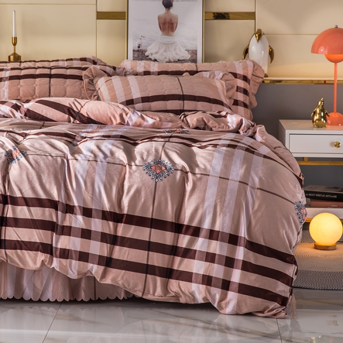 91家纺网 家纺一手货源 找家纺 纽缦 2020新款绒夹棉床裙四件套 花格子