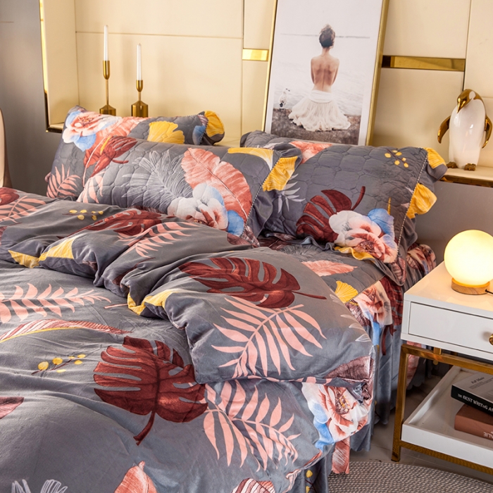 91家纺网 家纺一手货源 找家纺 纽缦 2020新款绒夹棉床裙四件套 花语灰