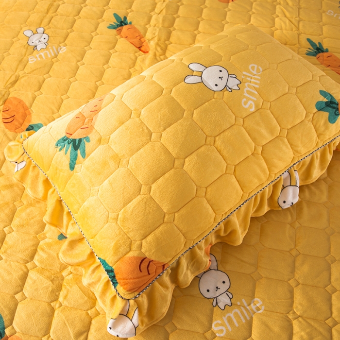 91家纺网 家纺一手货源 找家纺 纽缦 2020新款绒夹棉床裙四件套 萝卜兔子黄