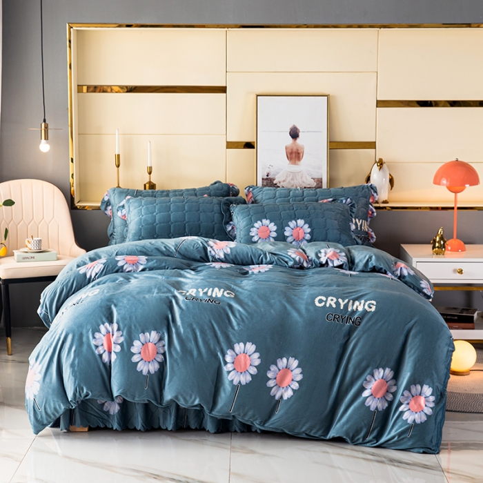 91家纺网 家纺一手货源 找家纺 纽缦 2020新款绒夹棉床裙四件套 陌上花颜蓝