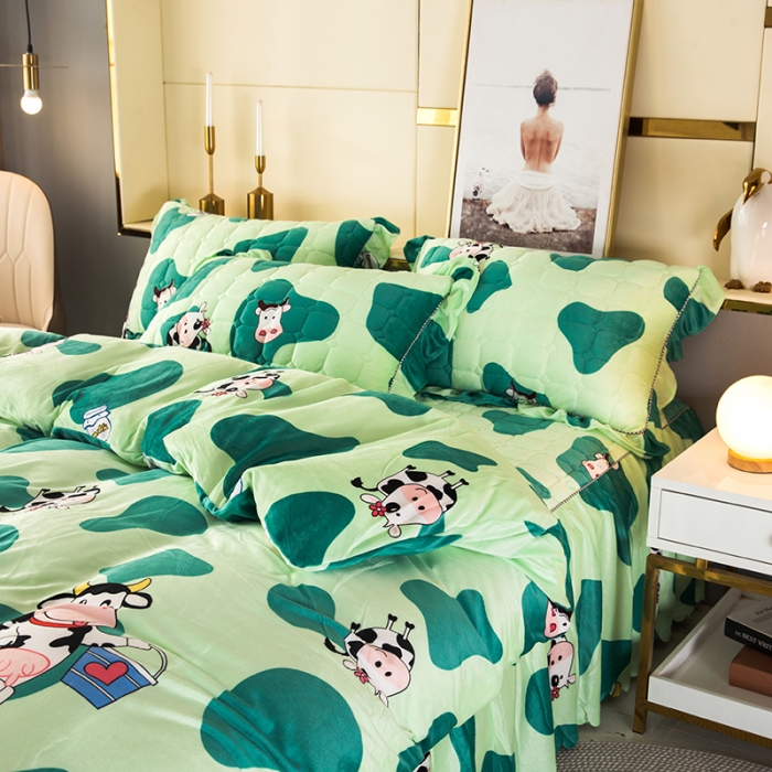 91家纺网 家纺一手货源 找家纺 纽缦 2020新款绒夹棉床裙四件套 奶牛块