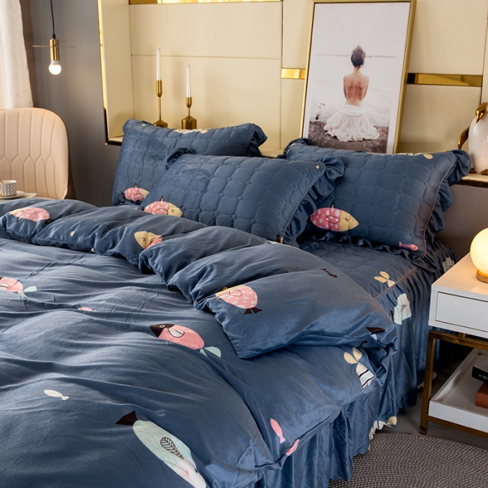 91家纺网 家纺一手货源 找家纺 纽缦 2020新款绒夹棉床裙四件套 鱼水深情天蓝