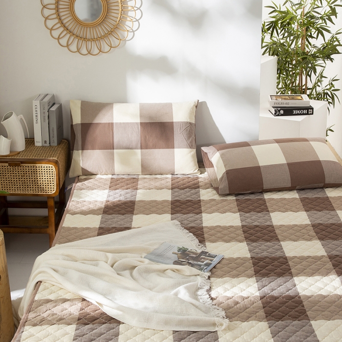 91家纺网 家纺一手货源 找家纺 久典 2023新款全棉色织水洗棉夹棉床笠 咖大格