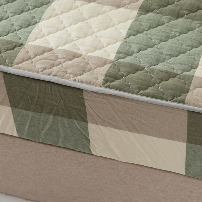 91家纺网 家纺一手货源 找家纺 久典 2023新款全棉色织水洗棉夹棉床笠 绿大格