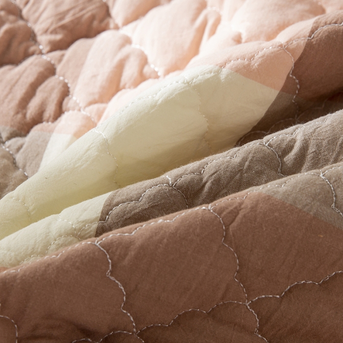 91家纺网 家纺一手货源 找家纺 久典 2023新款全棉色织水洗棉夹棉床笠 玉大格