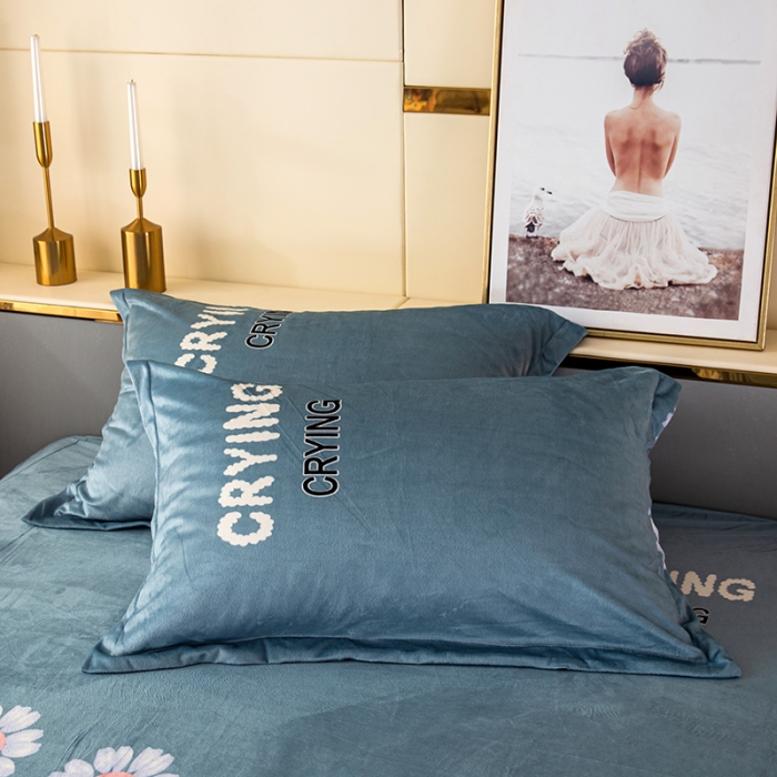 91家纺网 家纺一手货源 找家纺 纽缦 2020新款信封枕套一对 陌上花颜蓝