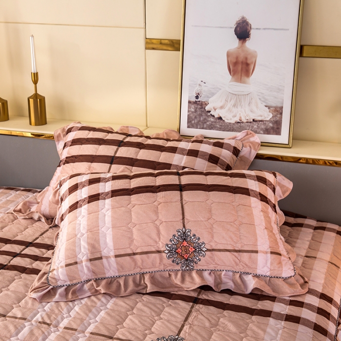 91家纺网 家纺一手货源 找家纺 纽缦 2020新款夹棉枕套一对 花格子