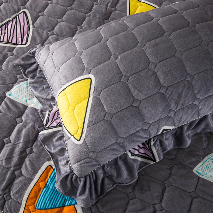 91家纺网 家纺一手货源 找家纺 纽缦 2020新款夹棉枕套一对 几何图案灰