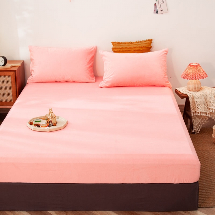 91家纺网 家纺一手货源 找家纺 梦家居 2020秋冬单品水晶绒床笠 浅粉色