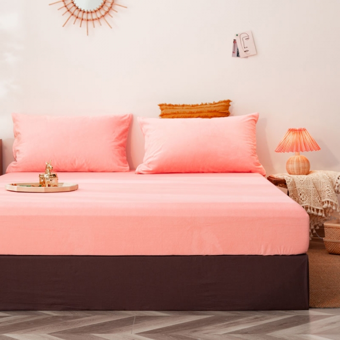 91家纺网 家纺一手货源 找家纺 梦家居 2020秋冬单品水晶绒床笠 浅粉色