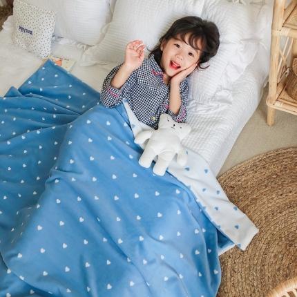 星期八2020新款双层宝宝绒盖毯被毯子毛毯模特图 爱心蓝