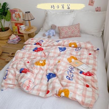 91家纺网 家纺一手货源 找家纺 星期八2020新款双层宝宝绒盖毯被毯子毛毯模特图 草莓格子