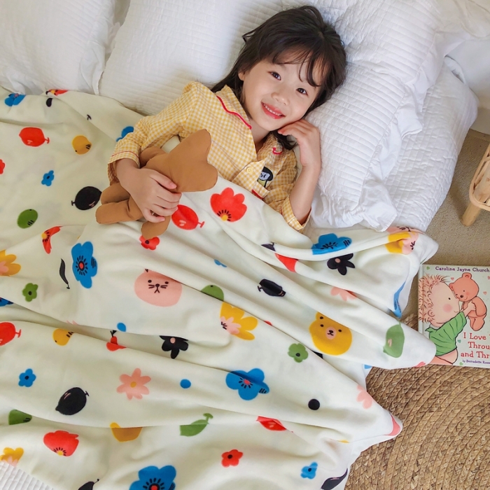 91家纺网 家纺一手货源 找家纺 星期八2020新款双层宝宝绒盖毯被毯子毛毯模特图 动物花花