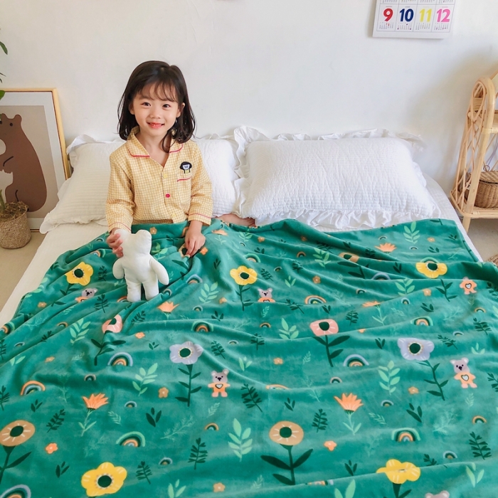 91家纺网 家纺一手货源 找家纺 星期八2020新款双层宝宝绒盖毯被毯子毛毯模特图 森林