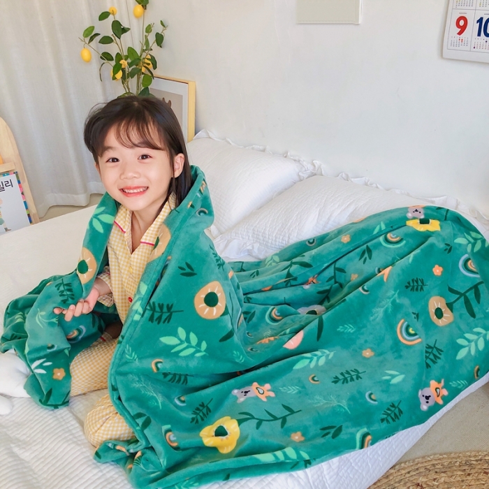 91家纺网 家纺一手货源 找家纺 星期八2020新款双层宝宝绒盖毯被毯子毛毯模特图 森林