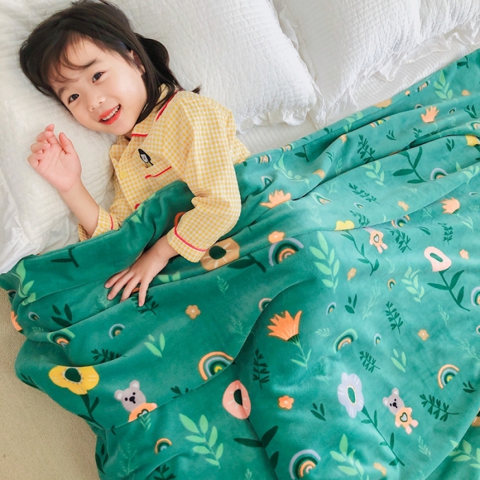 91家纺网 家纺一手货源 找家纺 星期八2020新款双层宝宝绒盖毯被毯子毛毯模特图 森林