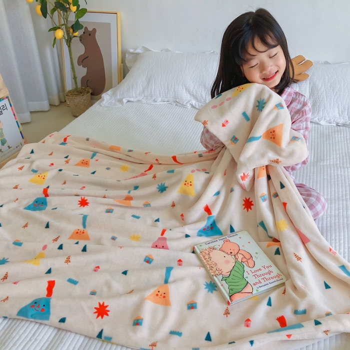 91家纺网 家纺一手货源 找家纺 星期八2020新款双层宝宝绒盖毯被毯子毛毯模特图 小饭团