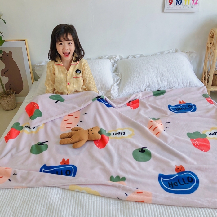 91家纺网 家纺一手货源 找家纺 星期八2020新款双层宝宝绒盖毯被毯子毛毯模特图 小萝卜