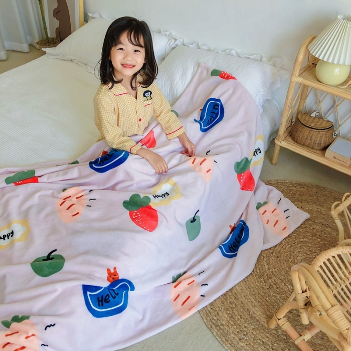 91家纺网 家纺一手货源 找家纺 星期八2020新款双层宝宝绒盖毯被毯子毛毯模特图 小萝卜