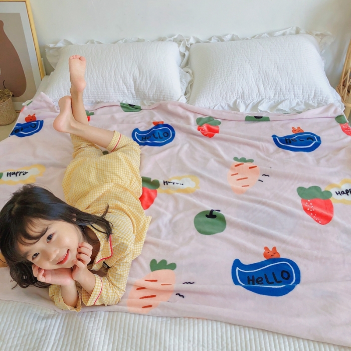 91家纺网 家纺一手货源 找家纺 星期八2020新款双层宝宝绒盖毯被毯子毛毯模特图 小萝卜