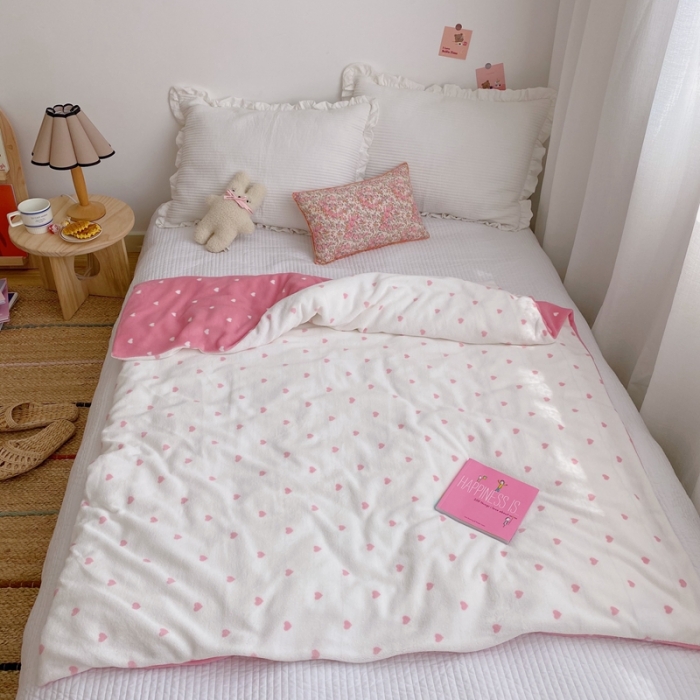 91家纺网 家纺一手货源 找家纺 星期八2020新款双层宝宝绒盖毯被毯子毛毯实拍图 爱心粉