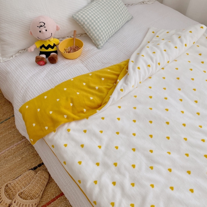 91家纺网 家纺一手货源 找家纺 星期八2020新款双层宝宝绒盖毯被毯子毛毯实拍图 爱心黄