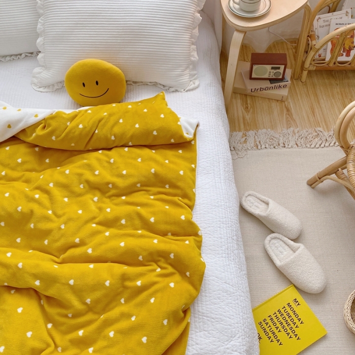 91家纺网 家纺一手货源 找家纺 星期八2020新款双层宝宝绒盖毯被毯子毛毯实拍图 爱心黄