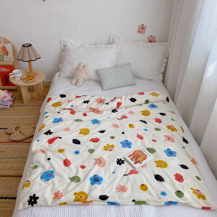 91家纺网 家纺一手货源 找家纺 星期八2020新款双层宝宝绒盖毯被毯子毛毯实拍图 动物花花