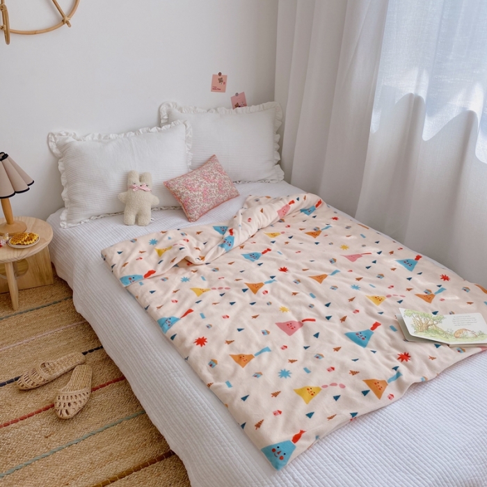 91家纺网 家纺一手货源 找家纺 星期八2020新款双层宝宝绒盖毯被毯子毛毯实拍图 小饭团