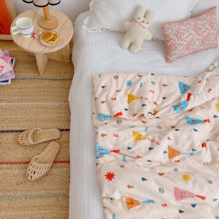 91家纺网 家纺一手货源 找家纺 星期八2020新款双层宝宝绒盖毯被毯子毛毯实拍图 小饭团