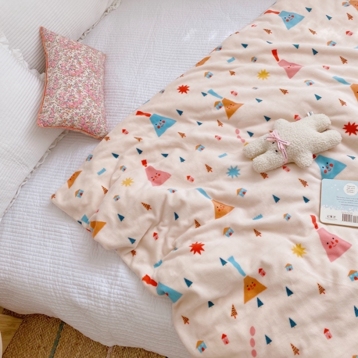 91家纺网 家纺一手货源 找家纺 星期八2020新款双层宝宝绒盖毯被毯子毛毯实拍图 小饭团