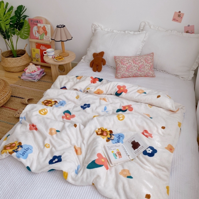 91家纺网 家纺一手货源 找家纺 星期八2020新款双层宝宝绒盖毯被毯子毛毯实拍图 小熊花花