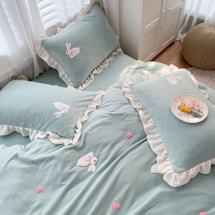 91家纺网 家纺一手货源 找家纺 优悦2020新款牛奶绒毛巾绣四件套 可爱兔-浅绿