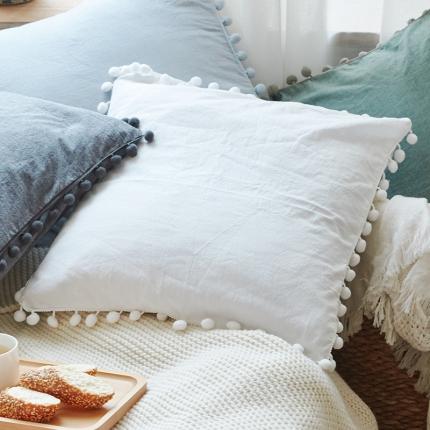 91家纺网 家纺一手货源 找家纺 （总） 新款可爱少女风全棉水洗棉球球抱枕靠垫