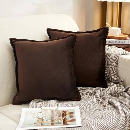 91家纺网 家纺一手货源 找家纺 枕芯真意 2020新款纯色荷兰绒抱枕压边 深咖