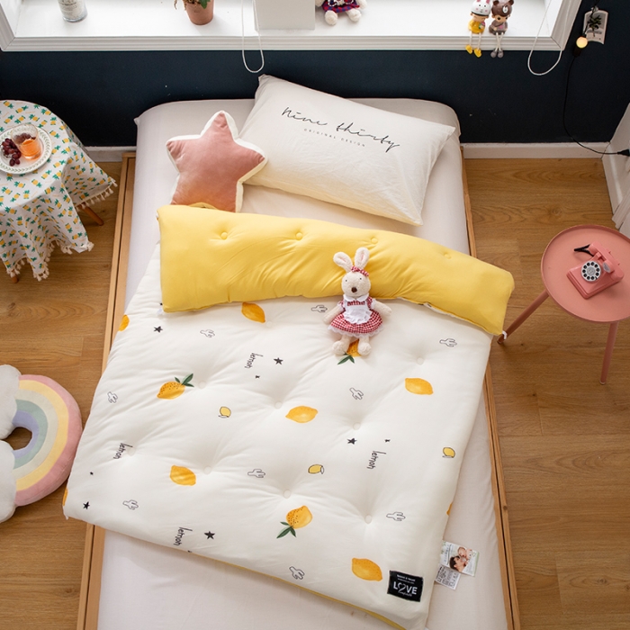 91家纺网 家纺一手货源 找家纺 宅部落 2020新款A类针织棉抗菌儿童冬被 柠檬-白