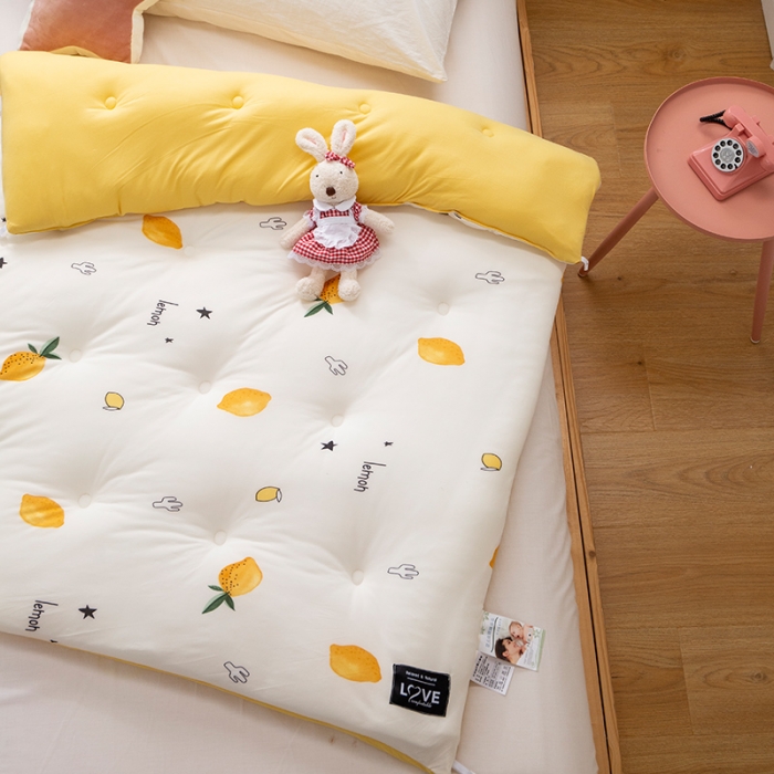 91家纺网 家纺一手货源 找家纺 宅部落 2020新款A类针织棉抗菌儿童冬被 柠檬-白