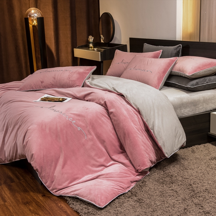 91家纺网 家纺一手货源 找家纺 瑞驰 2022新款A类婴儿绒保暖四件套 豆沙红+摩登灰