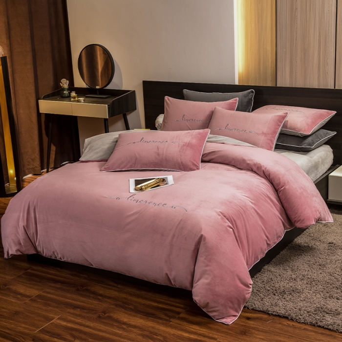 91家纺网 家纺一手货源 找家纺 瑞驰 2022新款A类婴儿绒保暖四件套 豆沙红+摩登灰