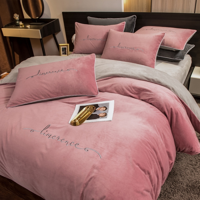 91家纺网 家纺一手货源 找家纺 瑞驰 2022新款A类婴儿绒保暖四件套 豆沙红+摩登灰