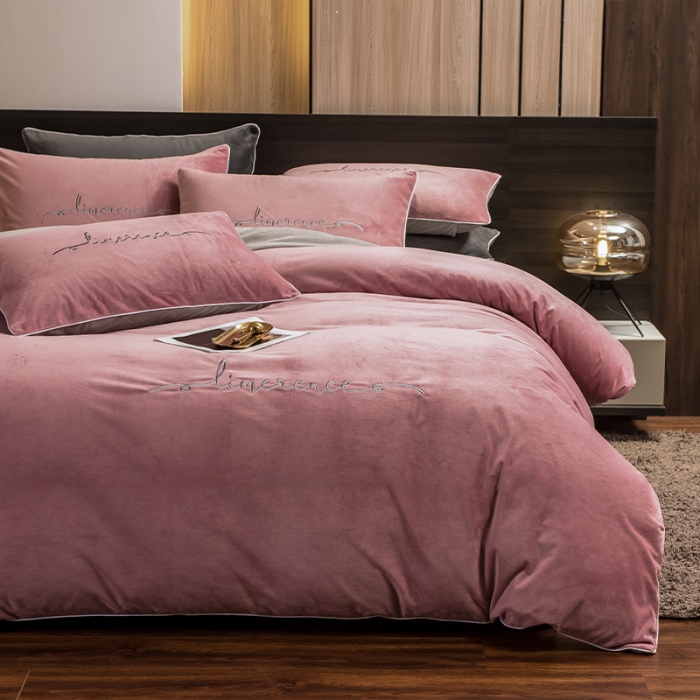 91家纺网 家纺一手货源 找家纺 瑞驰 2022新款A类婴儿绒保暖四件套 豆沙红+摩登灰