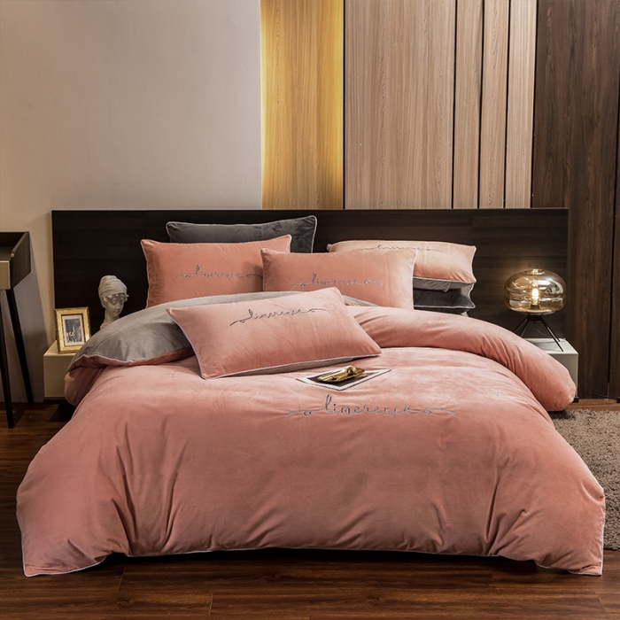 91家纺网 家纺一手货源 找家纺 瑞驰 2022新款A类婴儿绒保暖四件套 倾城粉+摩登灰