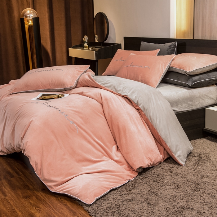 91家纺网 家纺一手货源 找家纺 瑞驰 2022新款A类婴儿绒保暖四件套 倾城粉+摩登灰