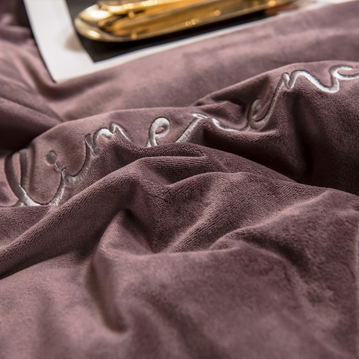 91家纺网 家纺一手货源 找家纺 瑞驰 2022新款A类婴儿绒保暖四件套 优雅紫