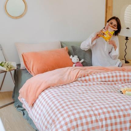 91家纺网 家纺一手货源 找家纺 洋铭区 2020新款小清新牛奶绒格子撞色系列四件套 西柚格