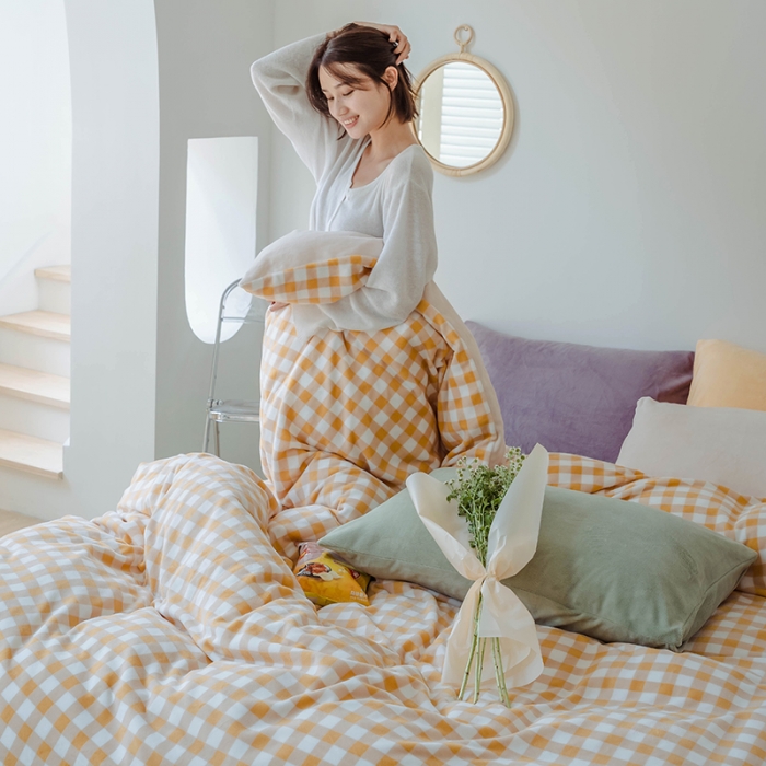 91家纺网 家纺一手货源 找家纺 （总）洋铭区 2020新款小清新牛奶绒格子撞色系列四件套