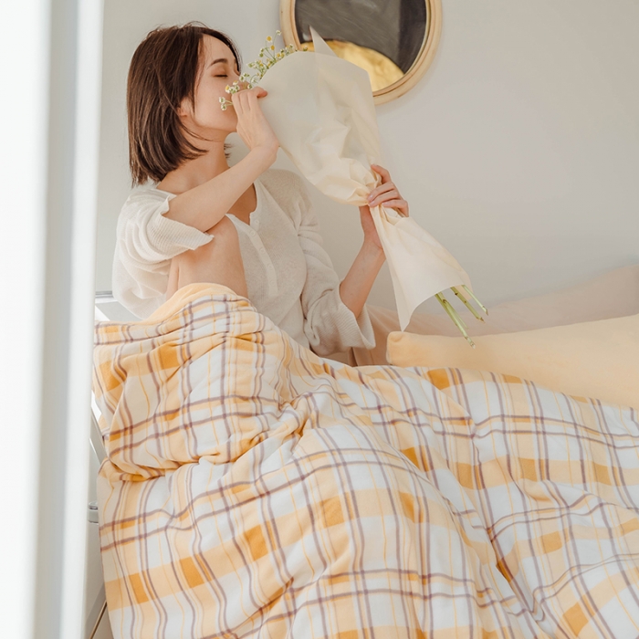 91家纺网 家纺一手货源 找家纺 洋铭区 2020新款小清新牛奶绒格子撞色系列四件套 芒果格