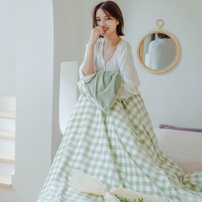 91家纺网 家纺一手货源 找家纺 洋铭区 2020新款小清新牛奶绒格子撞色系列四件套 青柠格