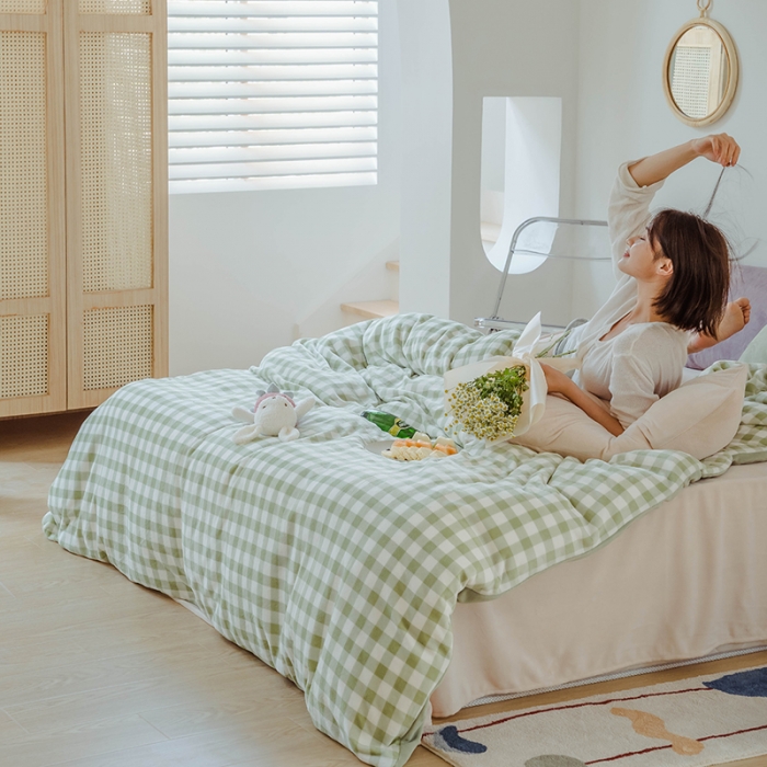 91家纺网 家纺一手货源 找家纺 洋铭区 2020新款小清新牛奶绒格子撞色系列四件套 青柠格