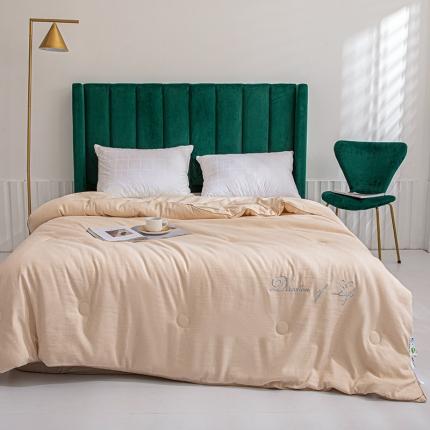 91家纺网 家纺一手货源 找家纺 久典 2020新款生态暖绒抗菌被 奥利—玉色